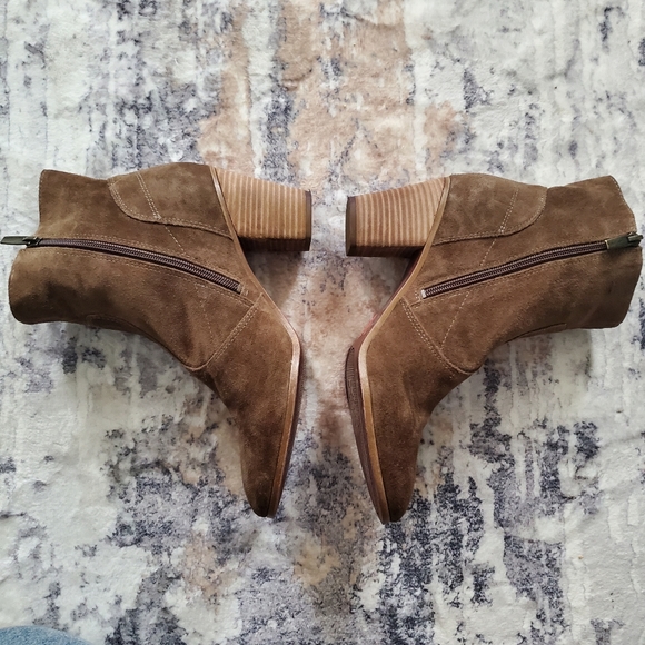 NWOT Franco Sarto Gianella Leather Suede Ankle Boots with heels Size 10. - Picture 4 of 9